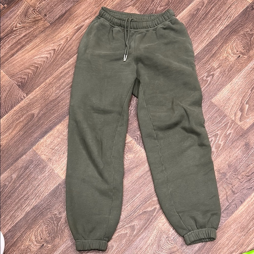 Abercrombie Essential Sunday Sweatpant Olive size XXS